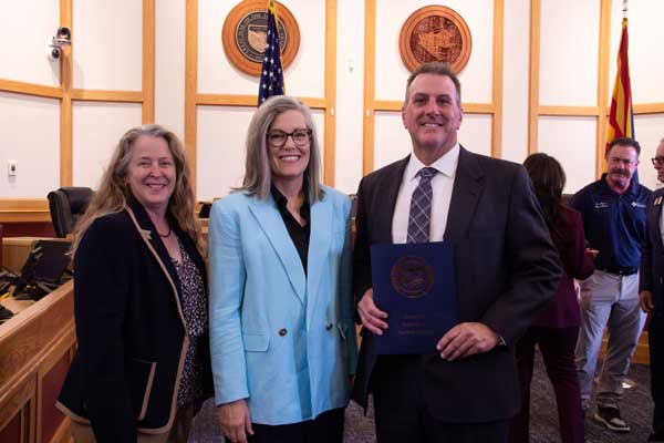 gov-hobbs-signing-02.jpg